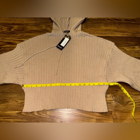 NASTY GAL Women’s Hooded Knit Cropped Sweater size M - Picture 8 of 11